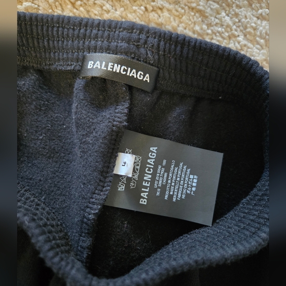 Balenciaga Kids Shorts. - Picture 4 of 5